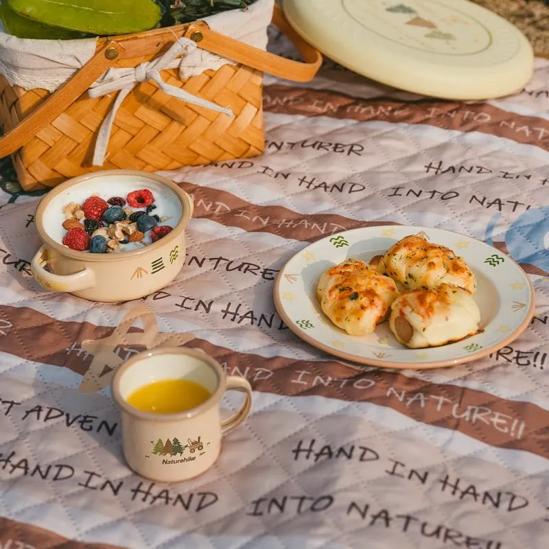 Children's enamel tableware