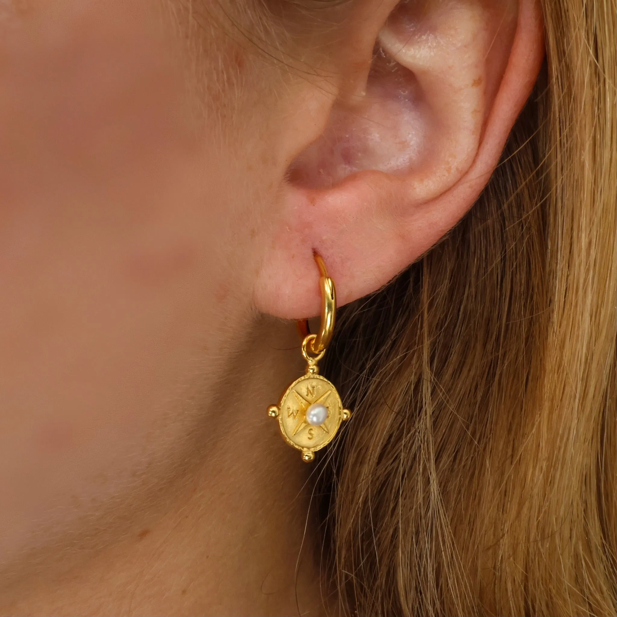 Compass Sleeper Earrings Gold