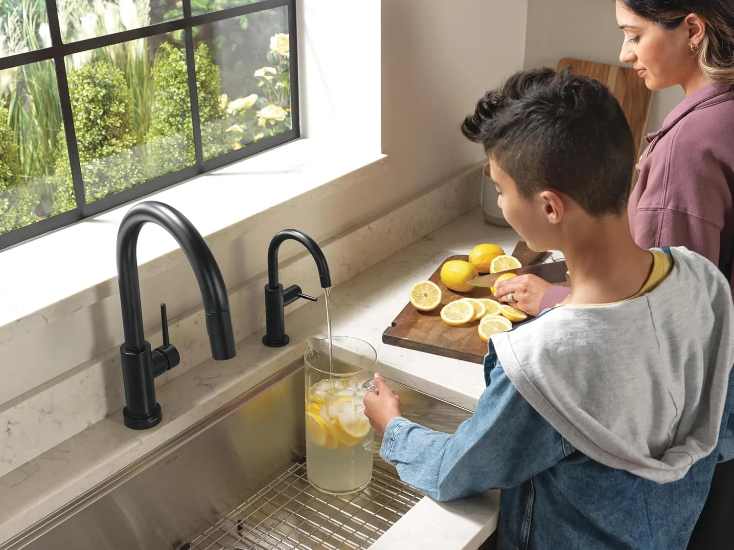 Delta Faucet Clarifi Under Sink Reverse Osmosis Water Filter System with Matte Black Beverage Dispenser Faucet