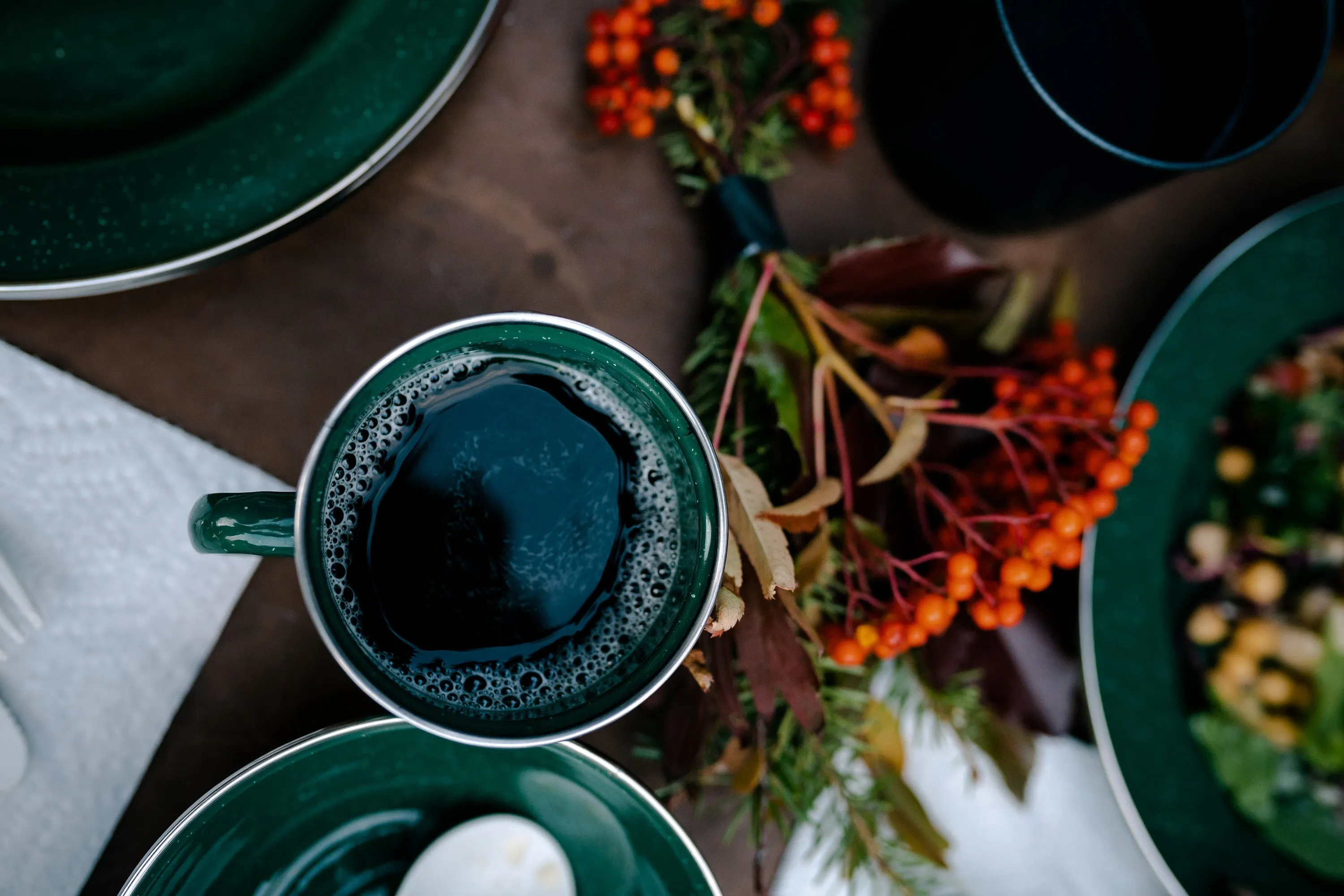 Enamel Camping Tableware Set - 24 Pieces - Green