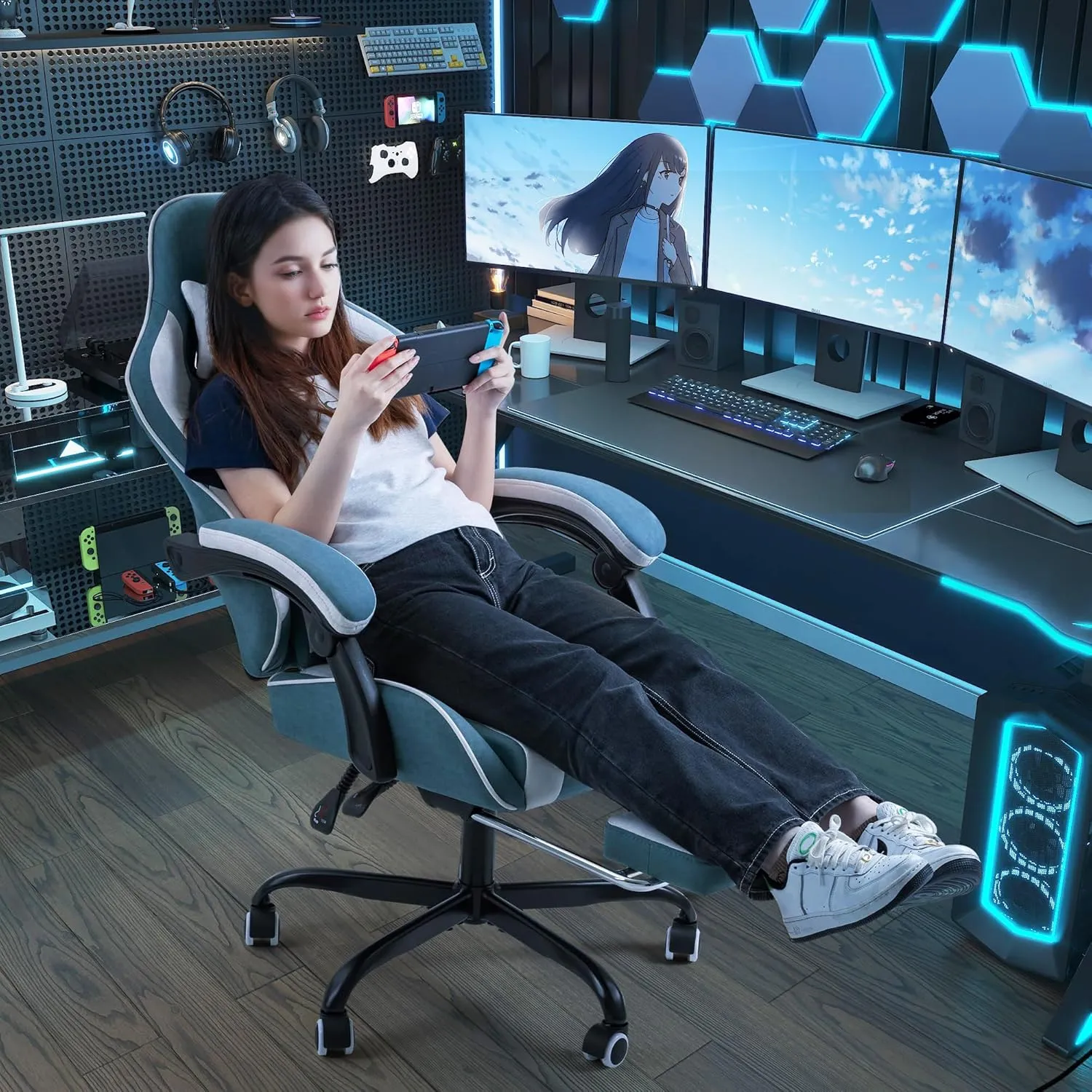 Furmax Fabric Gaming Chair with Footrest, Video Game Chair with Massage Lumbar Support and Adjustable Headrest, Ergonomic Racing Style Computer Chair (Blue)