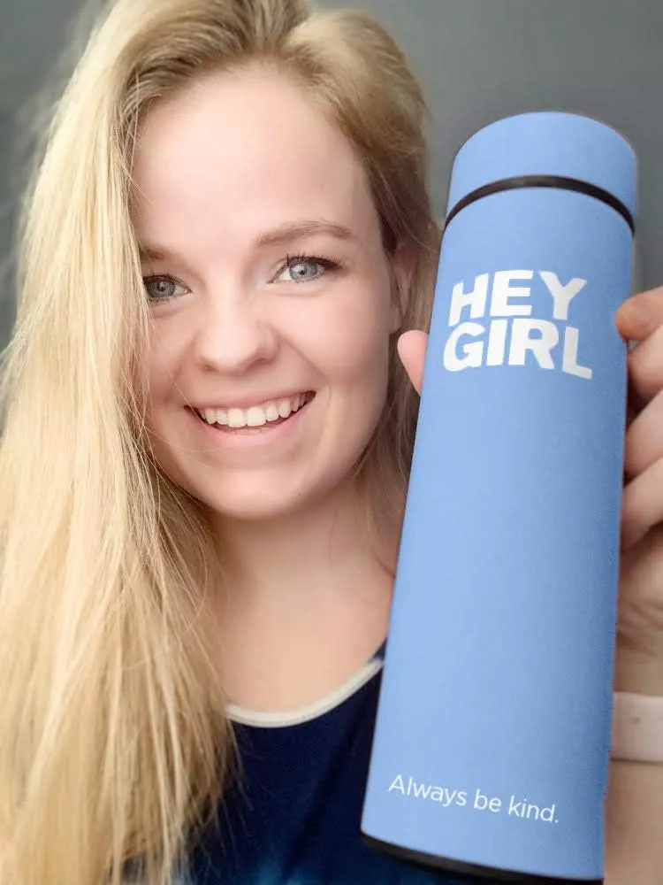 Hey Girl Tea Infuser Bottle 450ml - Insulated Stainless Steel Water Bottle - Thermos Tea Tumbler with Tea Diffuser - Portable Travel Mug for Loose Leaf Tea & Infused Water - Tea Lovers Gifts for Women