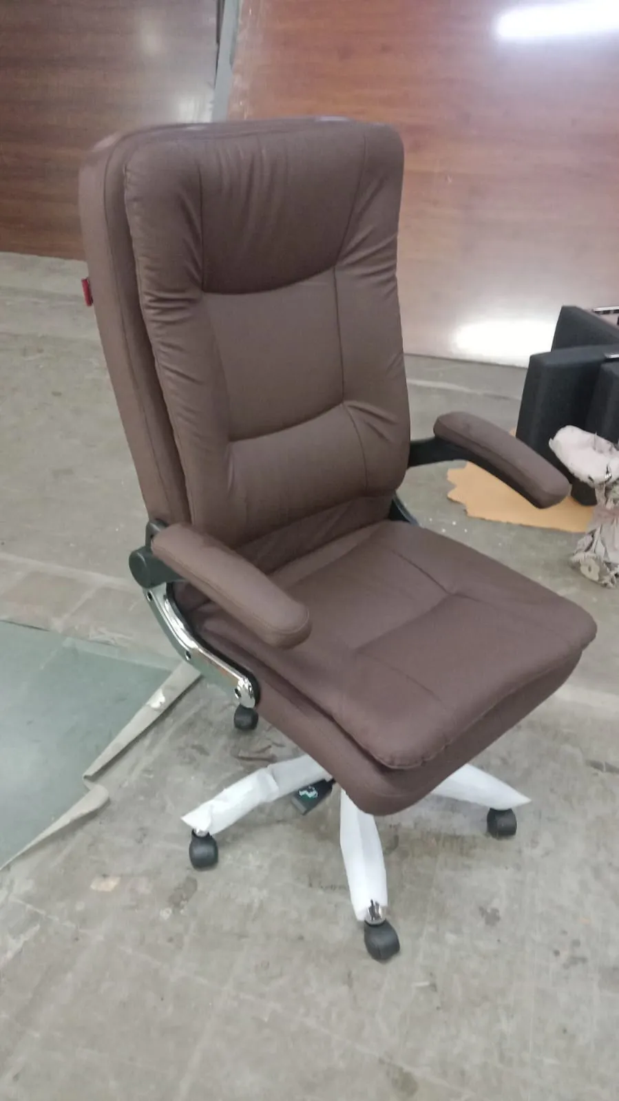 High Back Office Chair Leatherette with armrest
