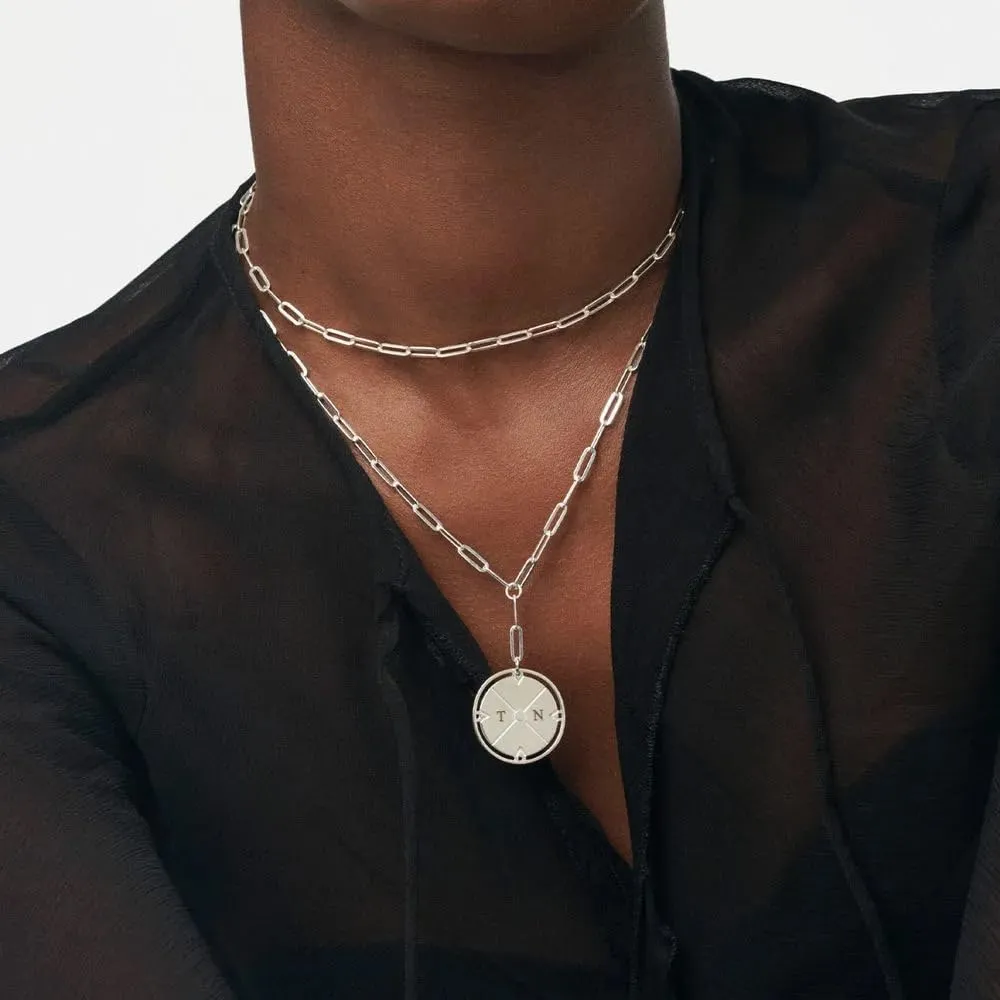 Oak&Luna - Engraved Compass Necklace with Diamond - Personalised Interlocking Pendant with Initials - Gift for Her, Women - For Birthday, Mother's Day, Christmas