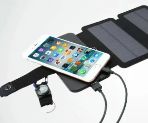 Powerbank and telephone foldable charging system on solar energy