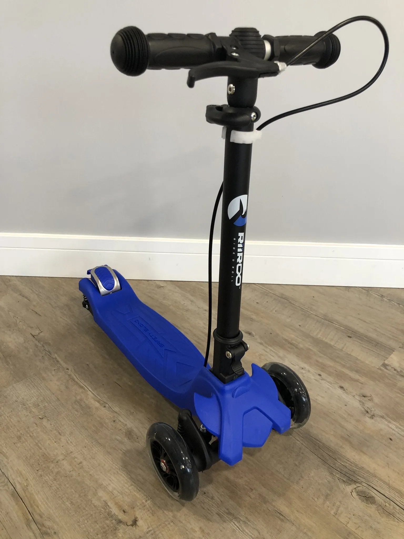 RiiRoo 3 Wheels Ride On Scooter With Suspension