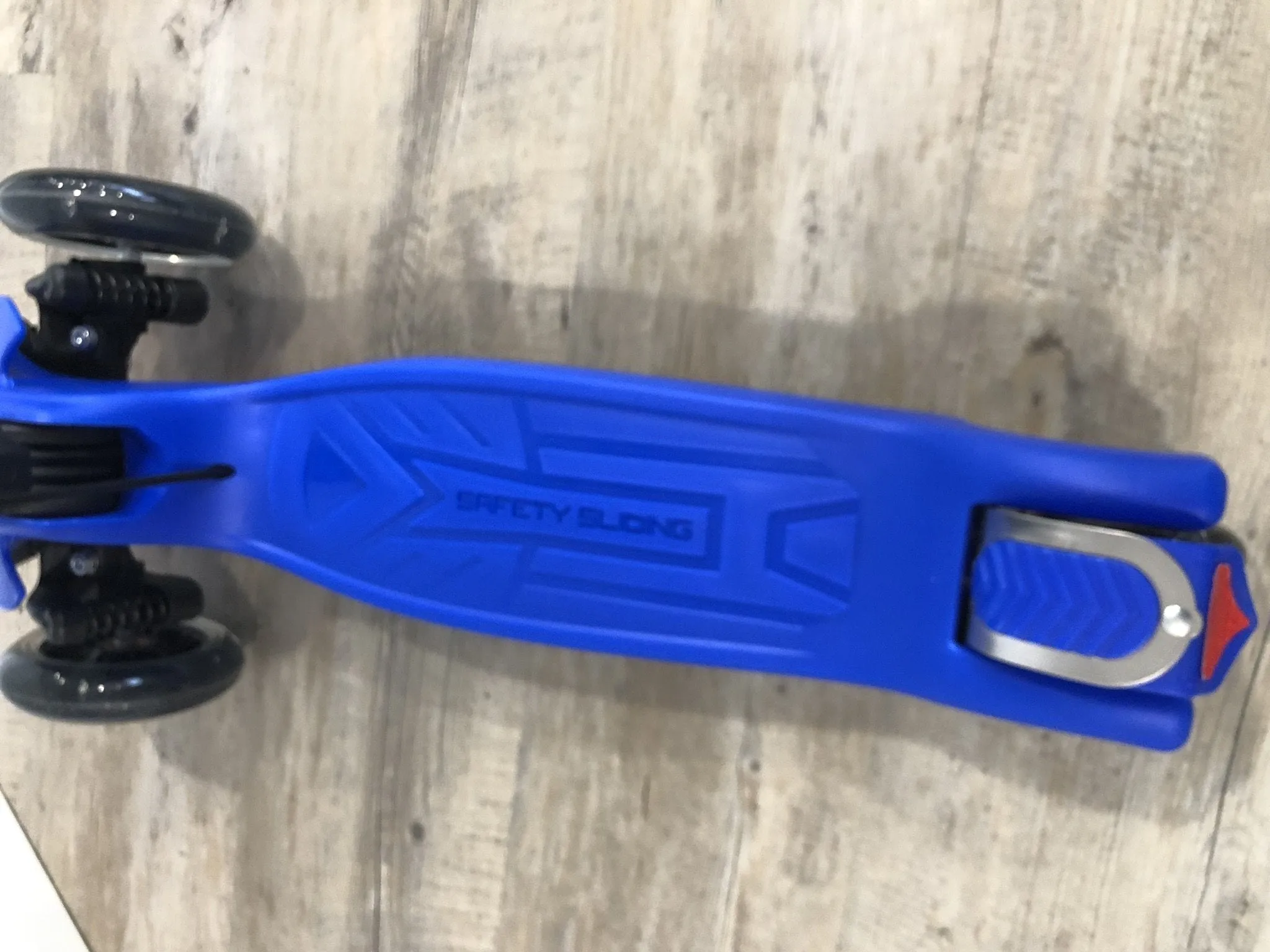 RiiRoo 3 Wheels Ride On Scooter With Suspension