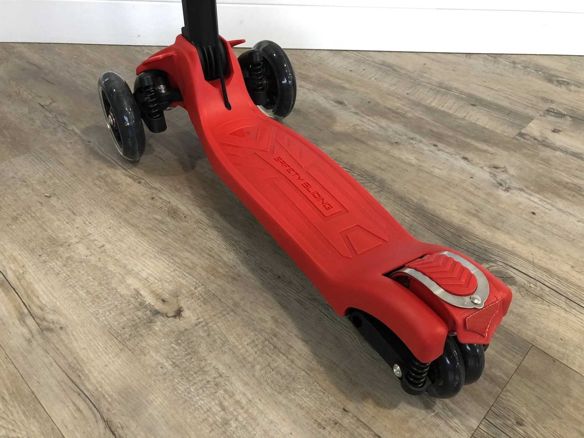 RiiRoo 3 Wheels Ride On Scooter With Suspension