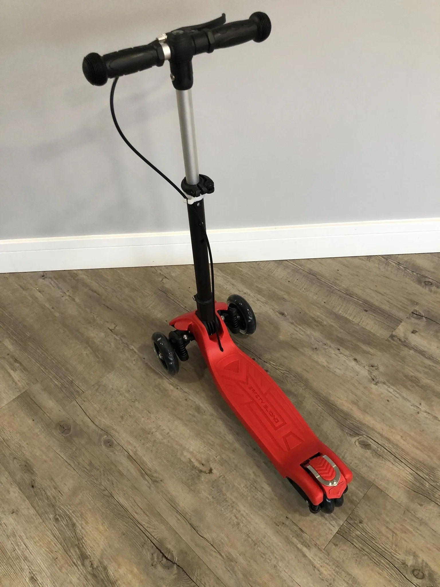RiiRoo 3 Wheels Ride On Scooter With Suspension