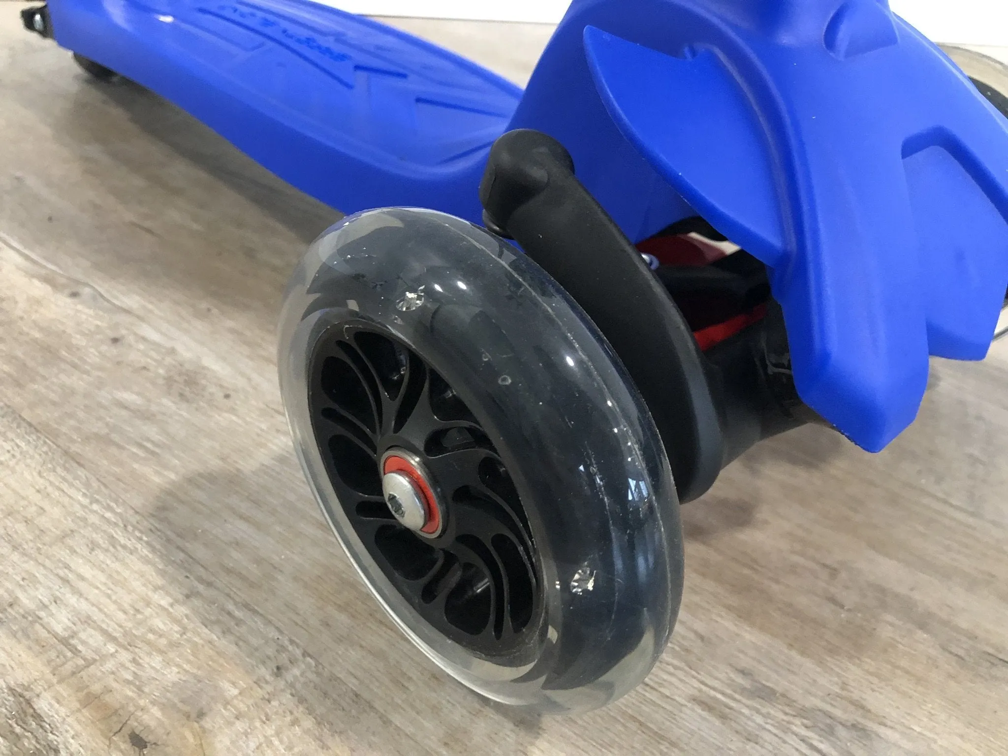 RiiRoo 3 Wheels Ride On Scooter With Suspension