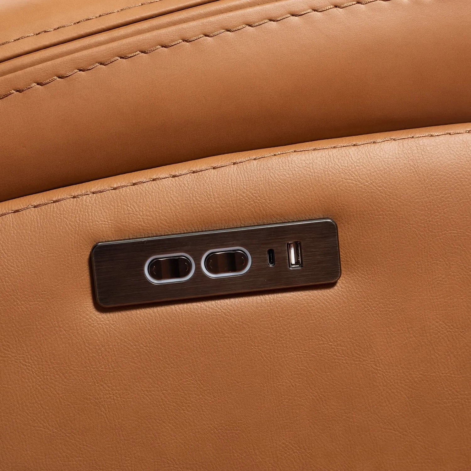Scott Living Prescott 42.5" Genuine Leather Power Reclining Chair with Power Headrest - Butternut Brown | Fauteuil à inclinaison électrique Prescott de Scott Living de 42,5 po en cuir véritable avec appuie-tête électrique - brun courge musquée