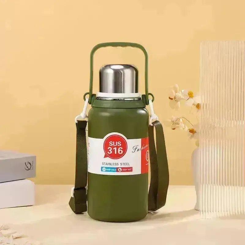 Sleek & Portable Sports Water Bottle (900 ml)