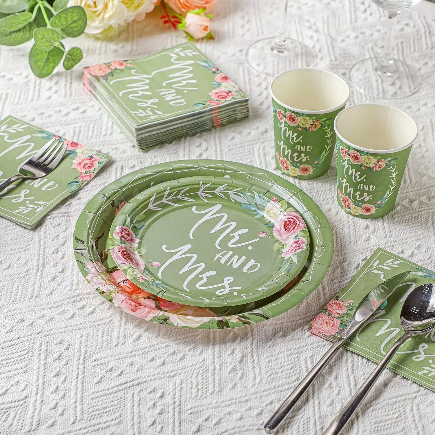 Zhehao 250 Pcs Mr. and Mrs. Bridal Shower Plates Napkins Sets 50 Pcs 9'' Dinner Plates and 7'' Dessert Plate and 9oz Cups 100 Napkins Serves 50 Party Supplies Bridal Shower Engagement Decoration